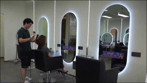 发廊在线观看,线上揭秘美发界的魅力与挑战 第1张 发廊在线观看,线上揭秘美发界的魅力与挑战 第1张